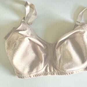 JMS Hanes Wire free Bra 48DD 110 Beige